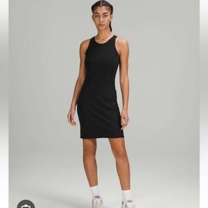 Lululemon slim fit black sleeveless dress 8